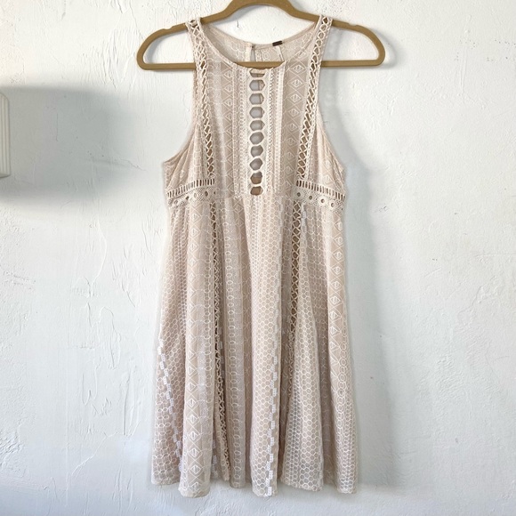 Free People Open Back Sleeveless Crochet Detail Neutral Beige Mini Dress | 6 - Picture 3 of 13